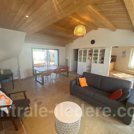 Des Peupliers 拉弗洛特